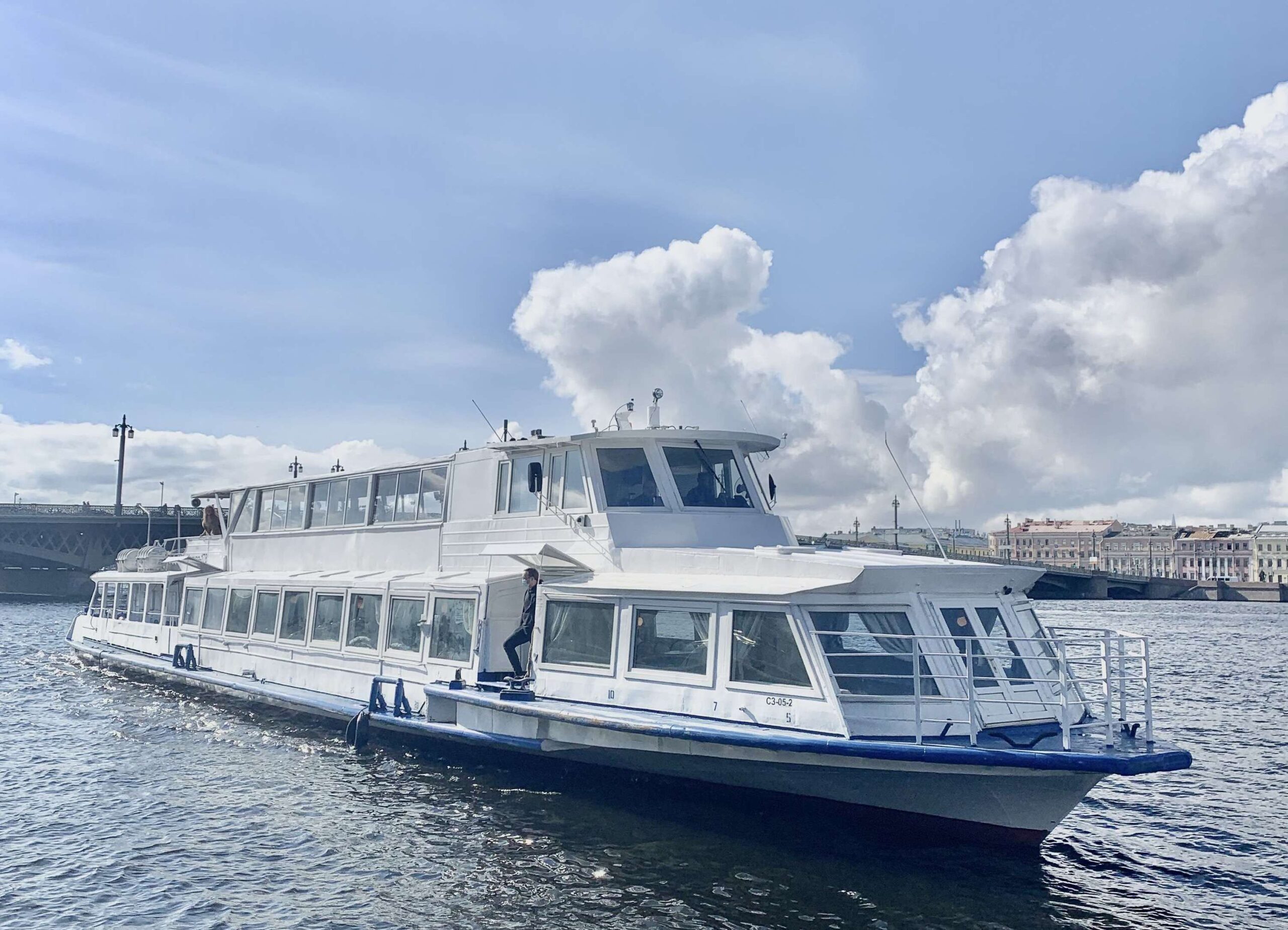 День рождения на теплоходе: яркое и незабываемое празднование